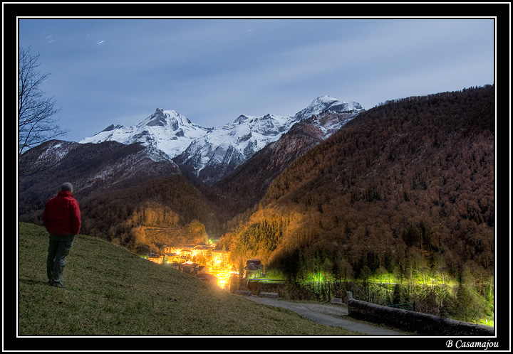 Ger by night.jpg - Eaux Bonnes dans la nuit